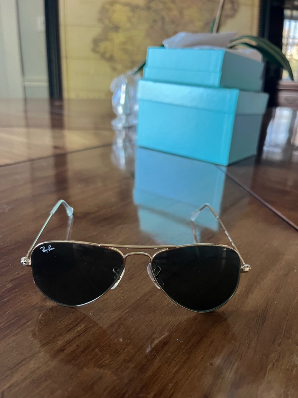 Ray-Ban Aviator Children’s Sunglasses - Gold Frame with Black Lenses - Picture 5 of 5